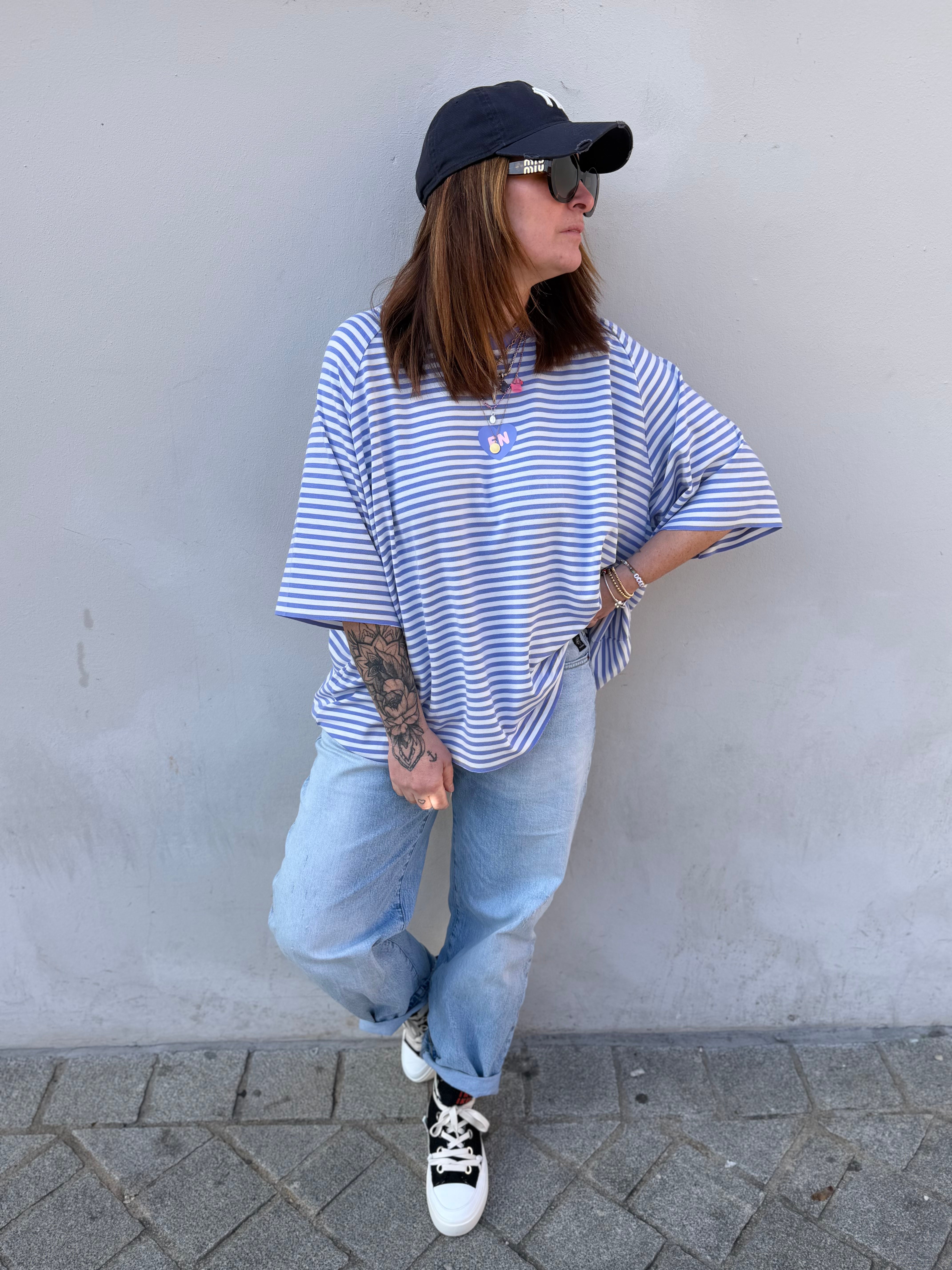 BE DIFFERENT STRIPE - T-SHIRT