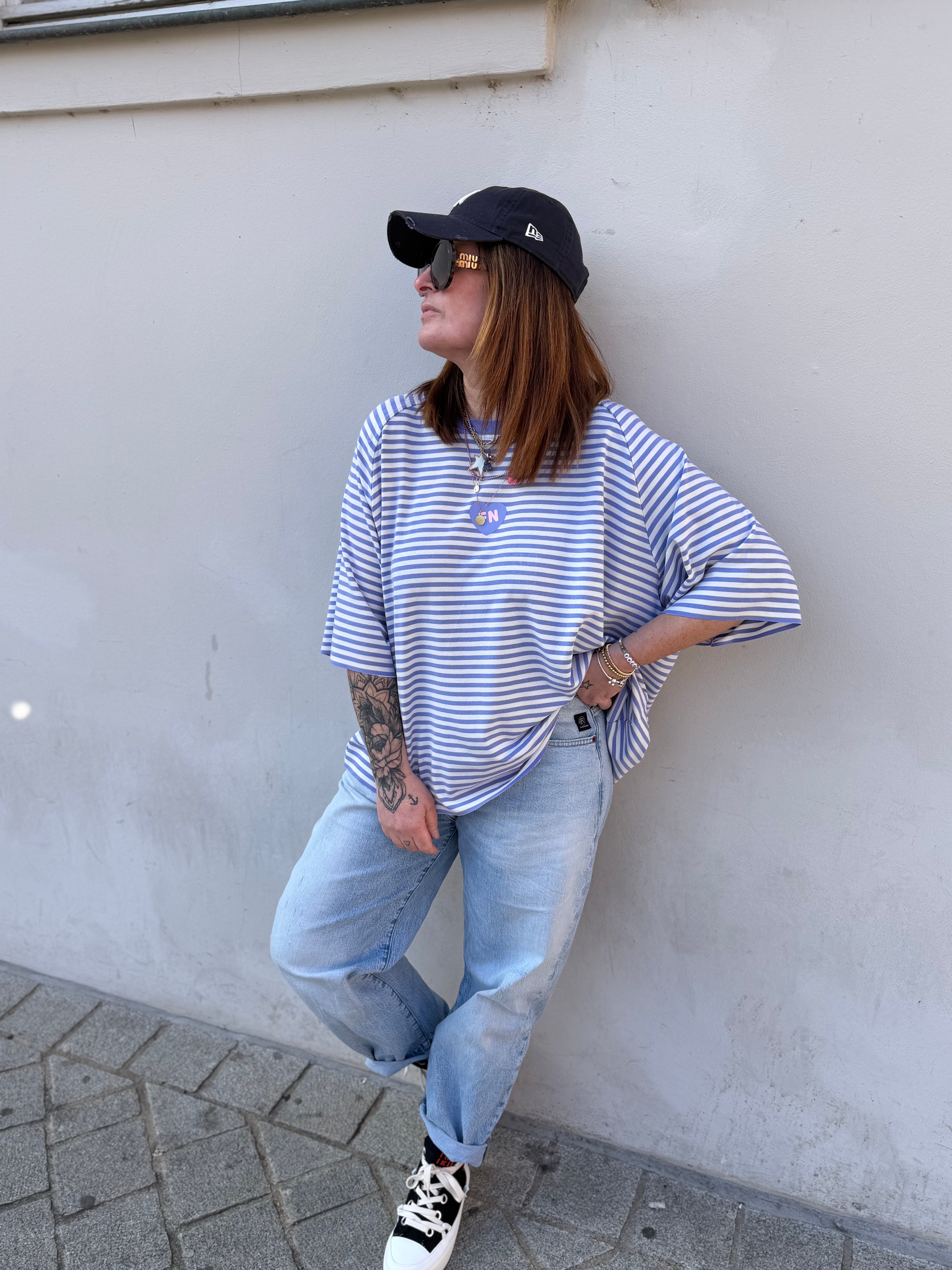 BE DIFFERENT STRIPE - T-SHIRT